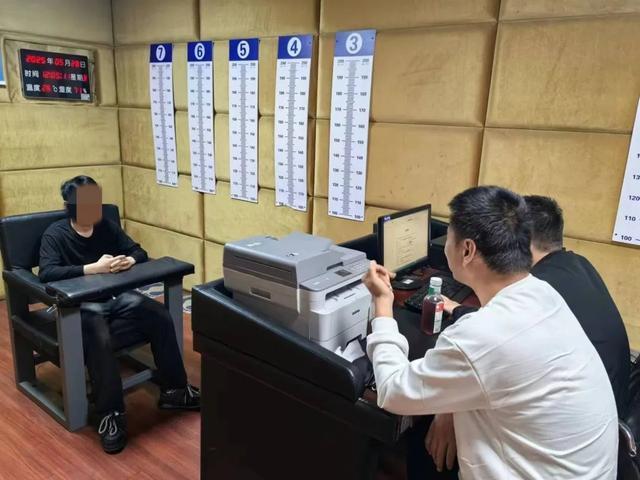 大学生兼职竟成洗钱工具,日薪300元背后暗藏黑产链条! 大学生兼职竟成洗钱工具,日薪300元背后暗藏黑产链条!