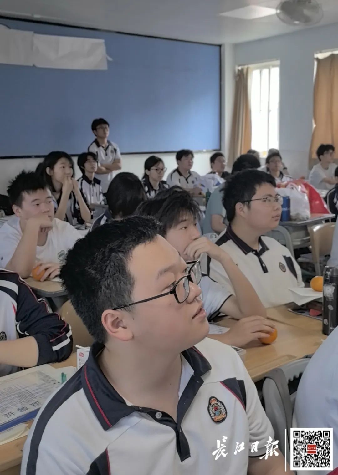 “对不起”,高三班主任现场落泪 “对不起”,高三班主任现场落泪