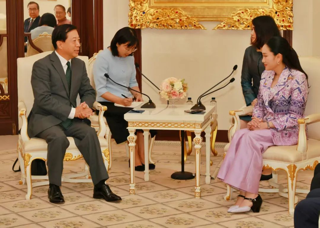 泰国总理佩通坦涉华表态