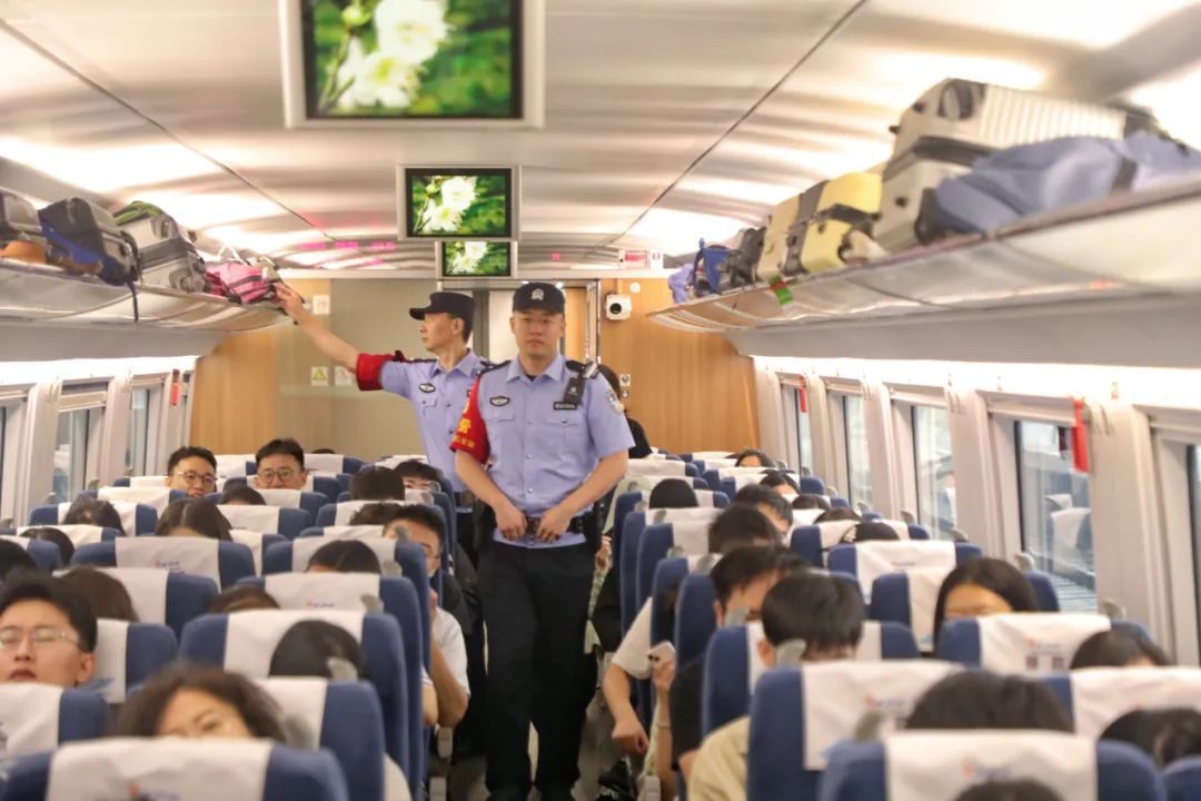 北京铁路乘警5个月帮旅客找回价值357万的遗失财物