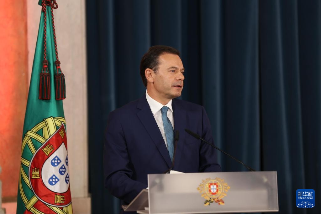 葡萄牙新政府宣誓就职 新任总理承诺将推进国家改革 葡萄牙新政府宣誓就职 新任总理承诺将推进国家改革
