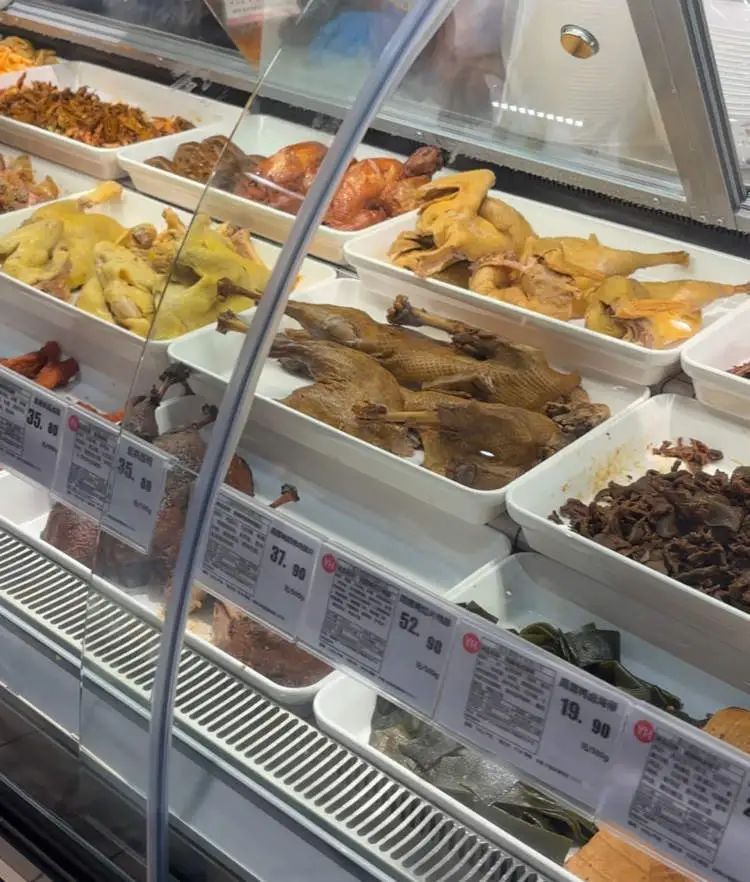 “上海的胖东来”亲测!明星爆款仍缺席,胖东来商品仅有67款!但还是… “上海的胖东来”亲测!明星爆款仍缺席,胖东来商品仅有67款!但还是…