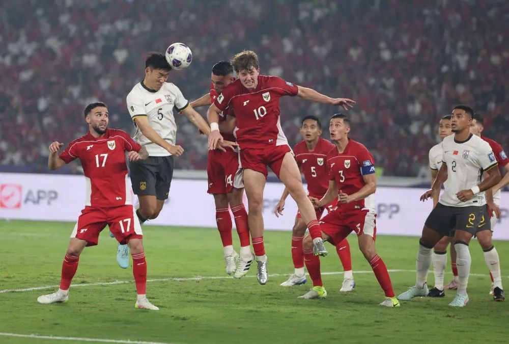 国足不敌印尼,提前一轮确定无缘2026世界杯 国足不敌印尼,提前一轮确定无缘2026世界杯