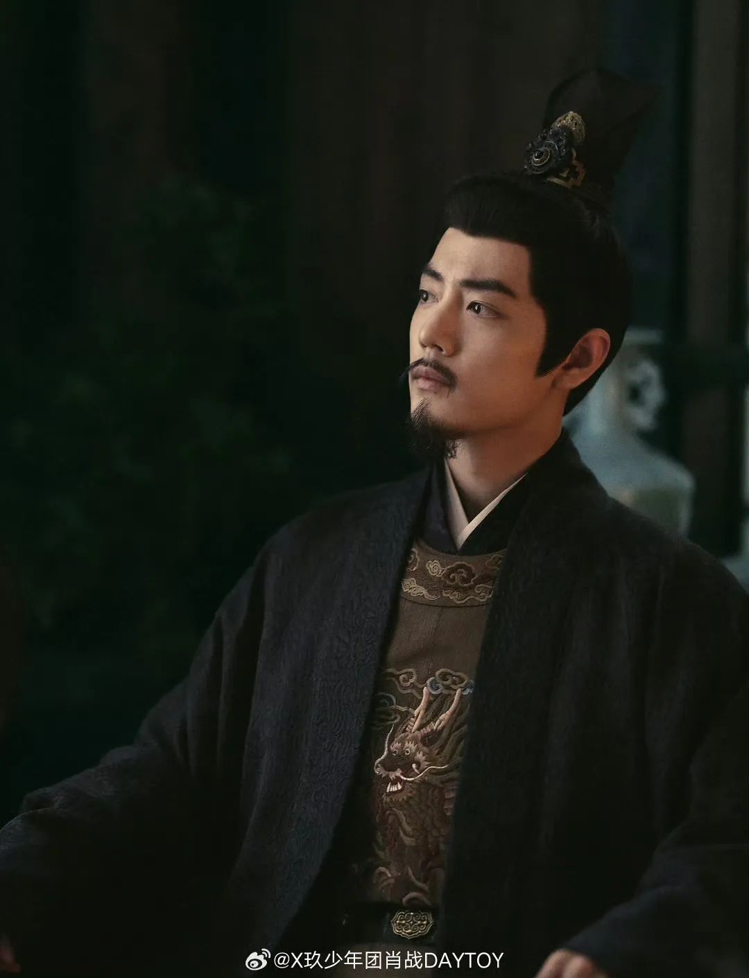 “被藏海一眼看穿灵魂”,如何练就肖战同款眼神? “被藏海一眼看穿灵魂”,如何练就肖战同款眼神?