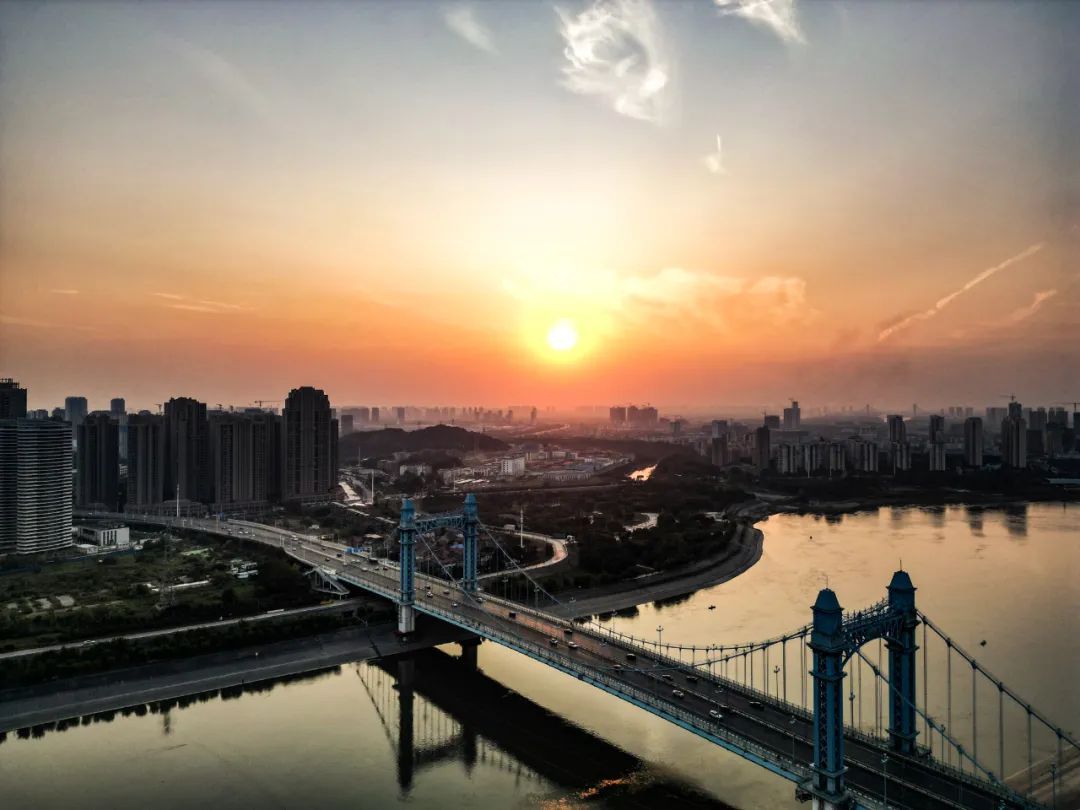 这所大学,首次面向社会招生! 这所大学,首次面向社会招生!