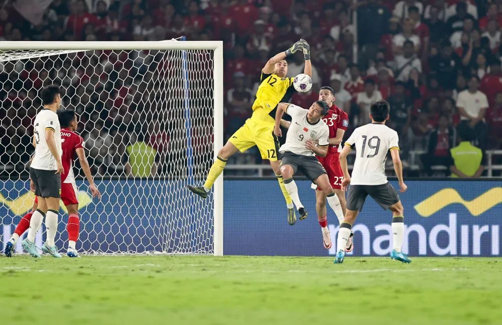 国足不敌印尼,提前一轮确定无缘2026世界杯 国足不敌印尼,提前一轮确定无缘2026世界杯