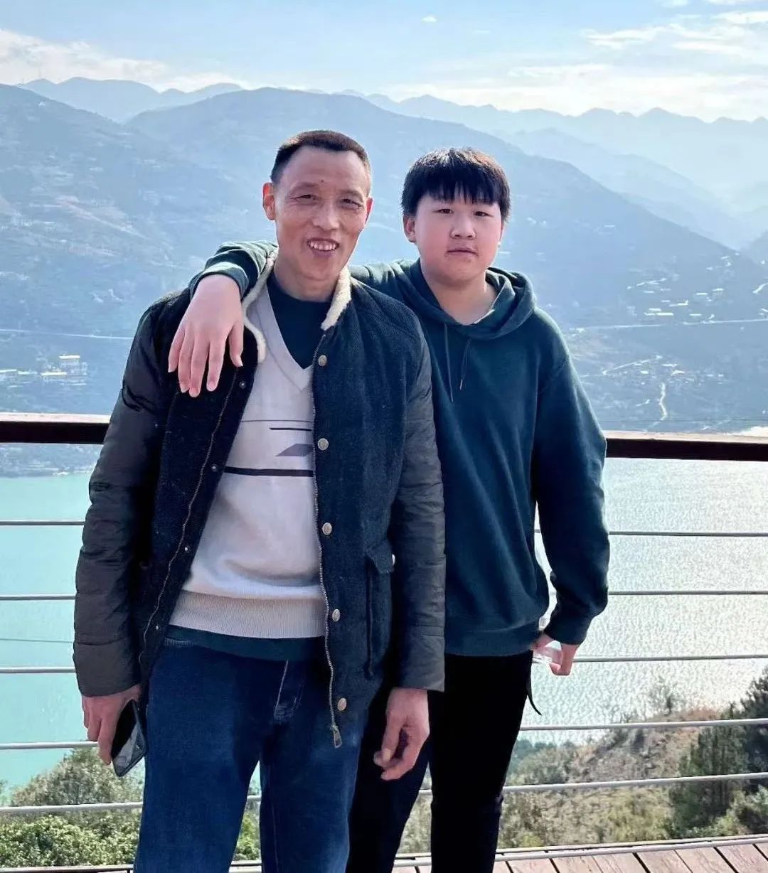 今天,爸爸没来送考 今天,爸爸没来送考