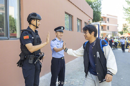 直击2025年高考现场! 直击2025年高考现场!