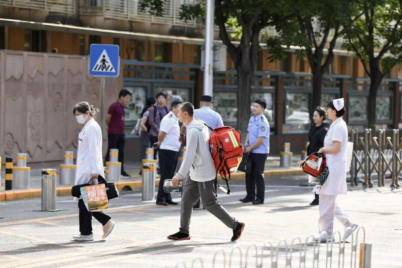 必胜直击2025年北京高考首日 必胜直击2025年北京高考首日