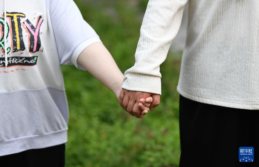 “玻璃女孩”高考记 “玻璃女孩”高考记