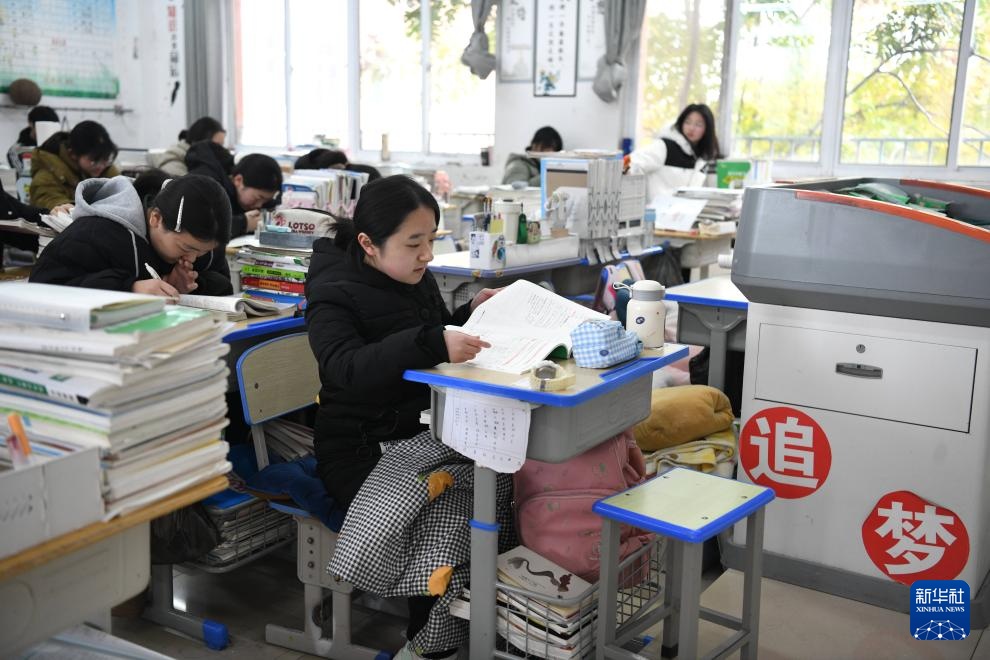 “玻璃女孩”高考记 “玻璃女孩”高考记