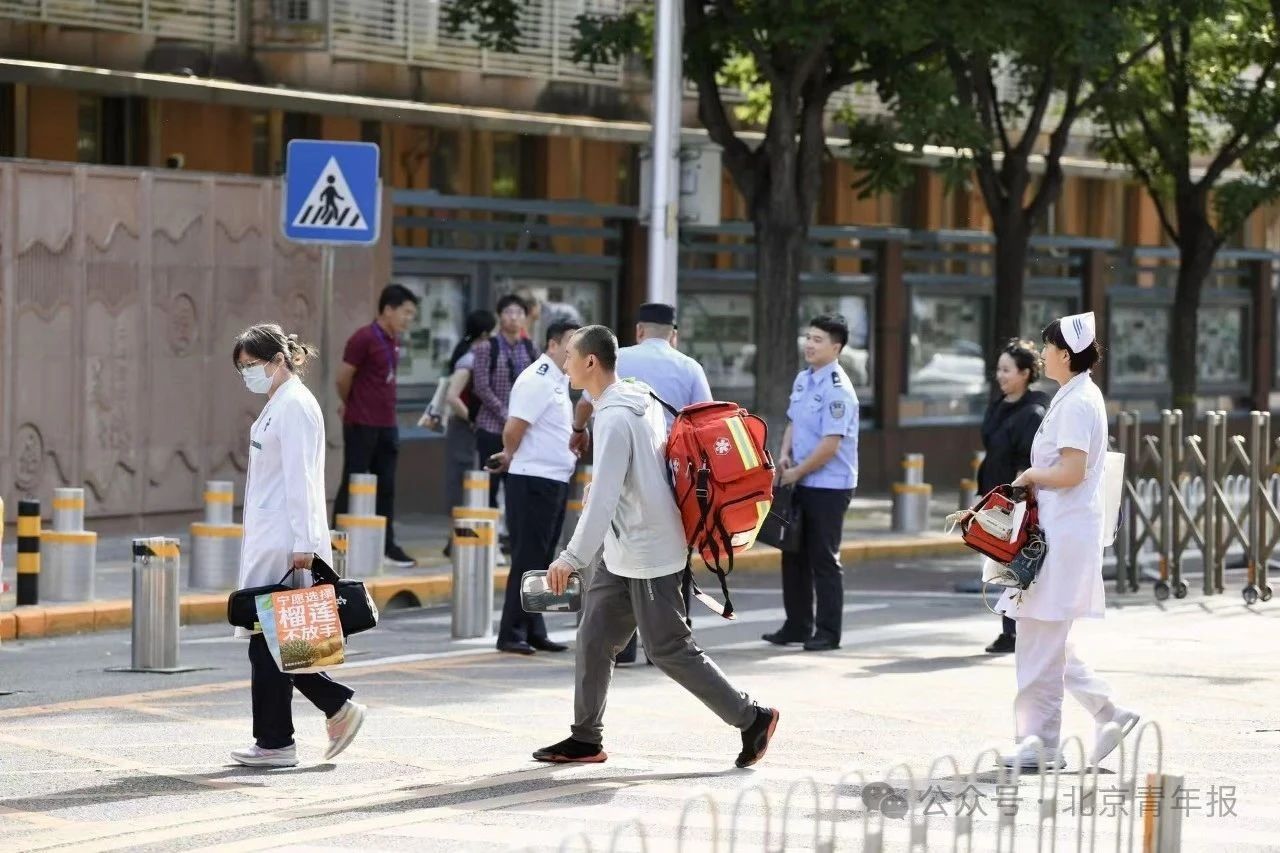 必胜直击2025年北京高考首日 必胜直击2025年北京高考首日