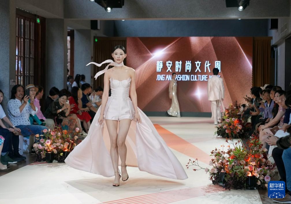 上海:首届静安时尚文化周在张园启幕 上海:首届静安时尚文化周在张园启幕