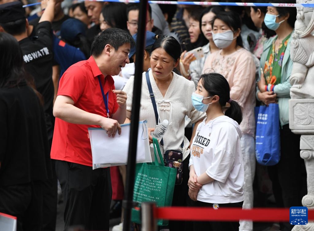 “玻璃女孩”高考记 “玻璃女孩”高考记