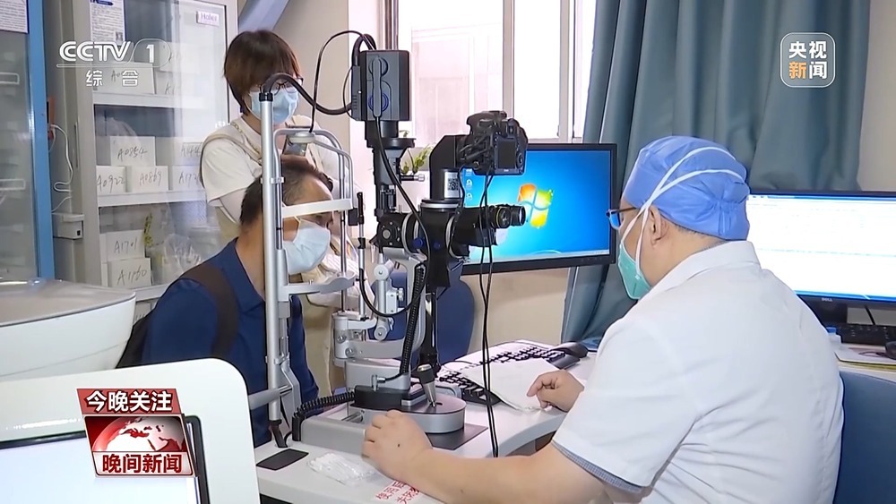 用力揉眼后为何出现黑影?戴墨镜能护眼吗?眼科专家权威解答 用力揉眼后为何出现黑影?戴墨镜能护眼吗?眼科专家权威解答