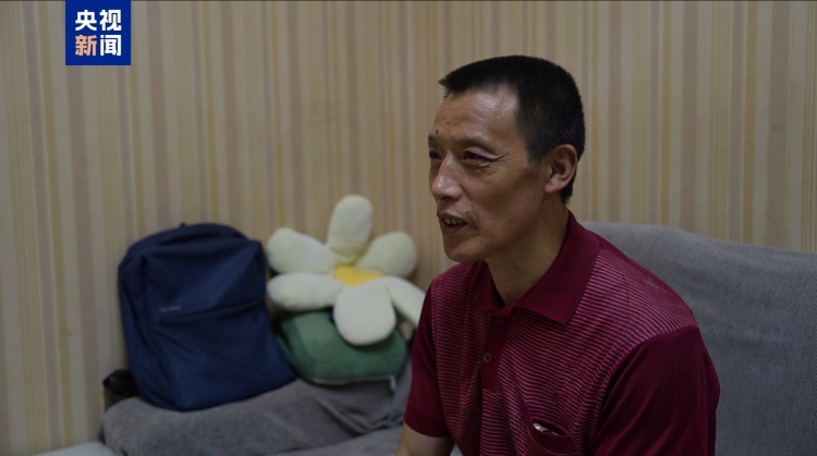 “棒棒父亲”冉光辉儿子今日高考:你比我更棒 “棒棒父亲”冉光辉儿子今日高考:你比我更棒