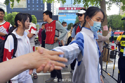 直击2025年高考现场! 直击2025年高考现场!