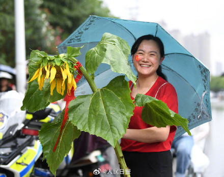 当代家长花式送考大赏 当代家长花式送考大赏