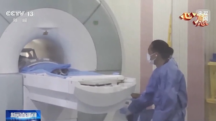 数万网友追更！“凌小蛰”体重已达40斤