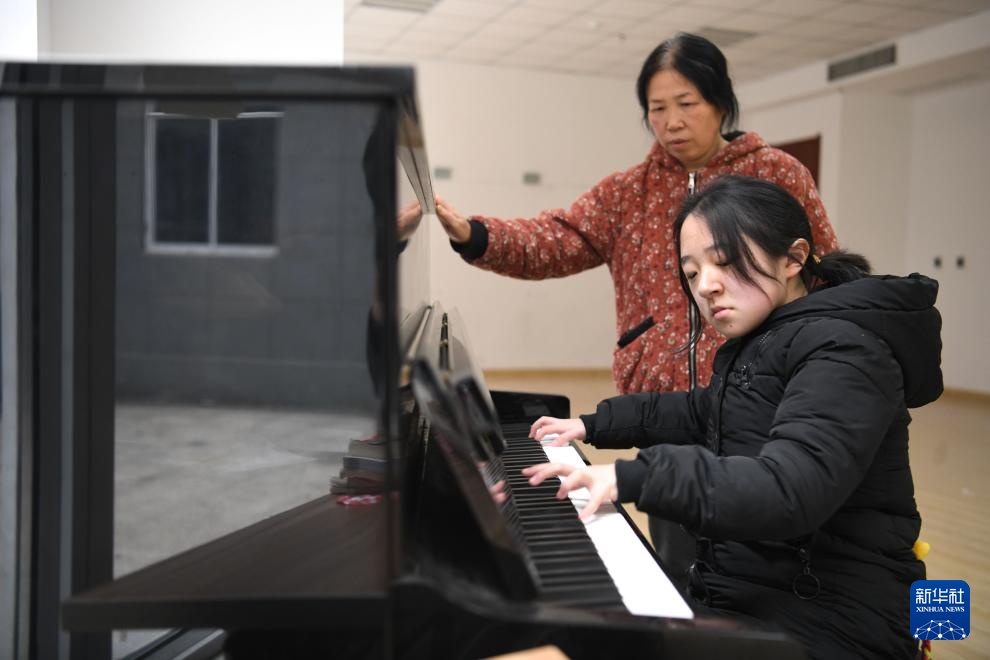 “玻璃女孩”高考记 “玻璃女孩”高考记