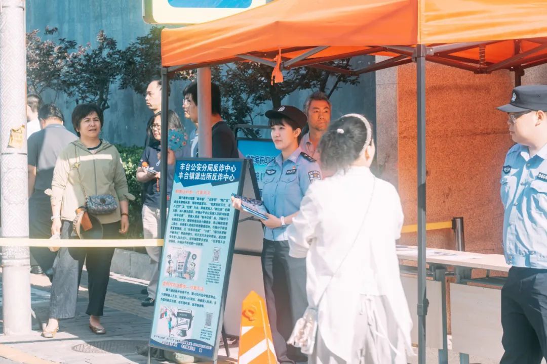 车号“985”警号“211” 今年的护航自带幸运“buff” 车号“985”警号“211” 今年的护航自带幸运“buff”