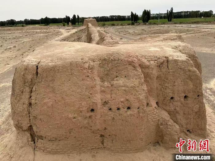 探访甘肃高台骆驼城遗址:城墙巍然立,房舍岁月湮 探访甘肃高台骆驼城遗址:城墙巍然立,房舍岁月湮