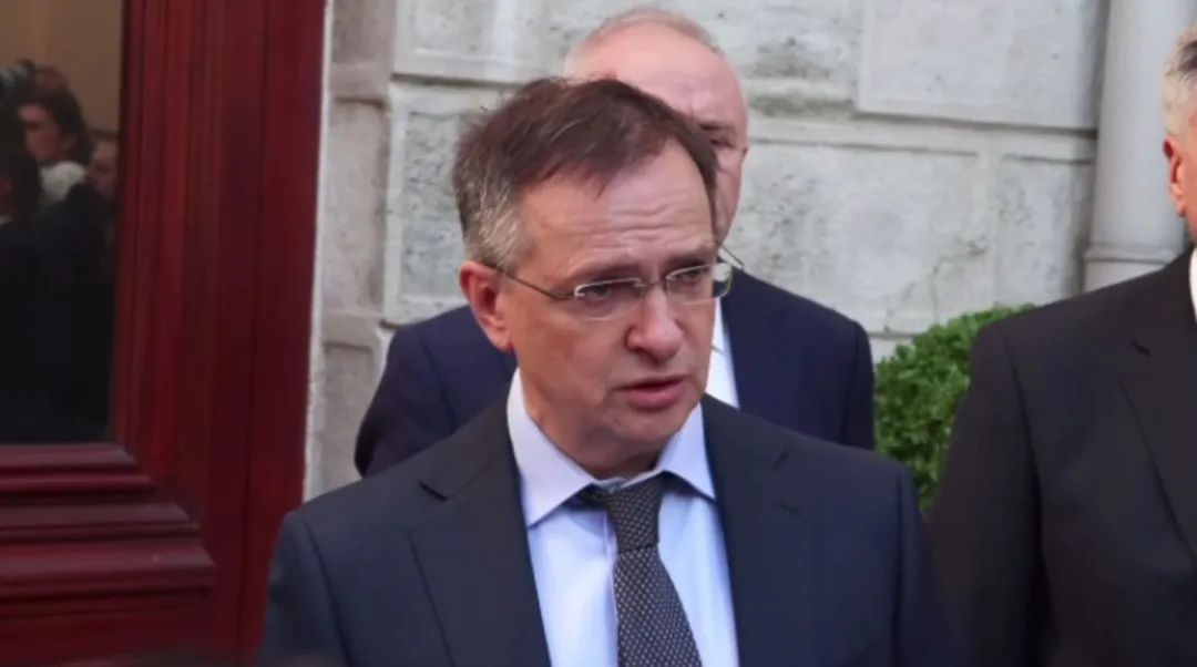 俄方披露:1212具冷冻保存乌军士兵遗体运抵交换区域 俄方披露:1212具冷冻保存乌军士兵遗体运抵交换区域