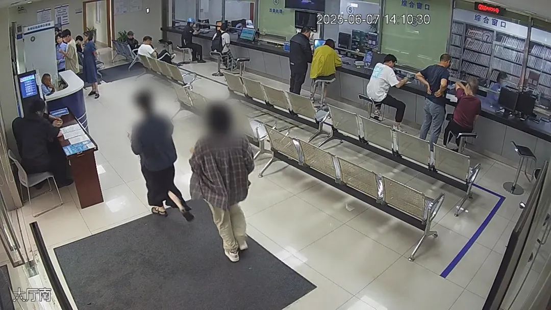 浦东警方“暖心”护航考生逐梦之路