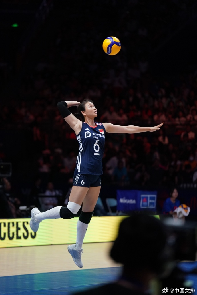 继续加油!世联赛北京站中国女排3:0战胜法国女排 继续加油!世联赛北京站中国女排3:0战胜法国女排