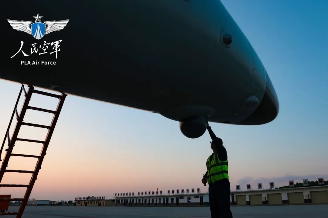 霸气值拉满!“战神”直冲云霄 霸气值拉满!“战神”直冲云霄