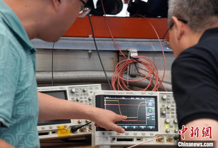 国际首支! 中国散裂中子源研制成功P波段大功率超构材料速调管 国际首支! 中国散裂中子源研制成功P波段大功率超构材料速调管