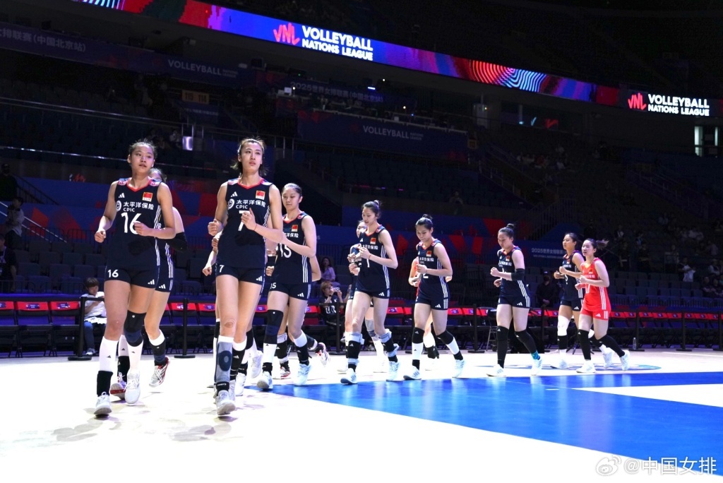 中国女排3比0横扫法国女排,斩获世界女排联赛第二胜 中国女排3比0横扫法国女排,斩获世界女排联赛第二胜