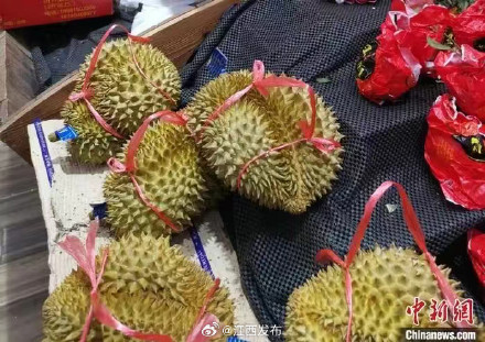 “贵族水果”,集体降价 “贵族水果”,集体降价