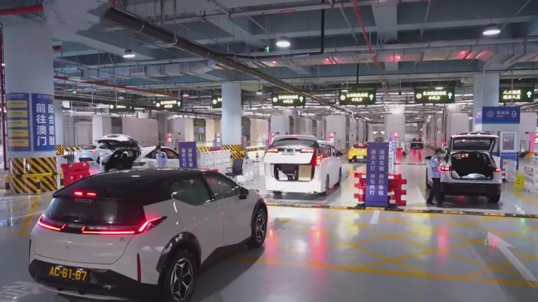 10300辆次!创口岸开通以来最高纪录 10300辆次!创口岸开通以来最高纪录