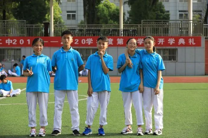 五胞胎参加高考!高中三年50多万费用被免 五胞胎参加高考!高中三年50多万费用被免