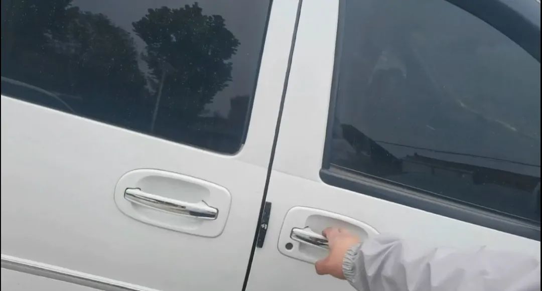 北京一车主将车停路边车位,次日车竟“不翼而飞”!啥情况? 北京一车主将车停路边车位,次日车竟“不翼而飞”!啥情况?