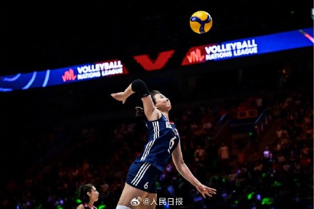 祝贺！中国女排赢了法国女排