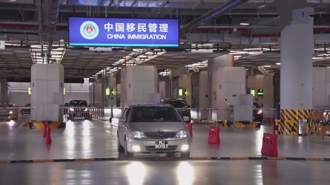 10300辆次!创口岸开通以来最高纪录 10300辆次!创口岸开通以来最高纪录