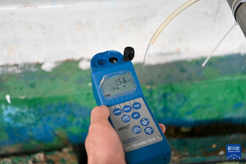 从苦涩海水到清冽饮用水——记者探访海水淡化项目 从苦涩海水到清冽饮用水——记者探访海水淡化项目