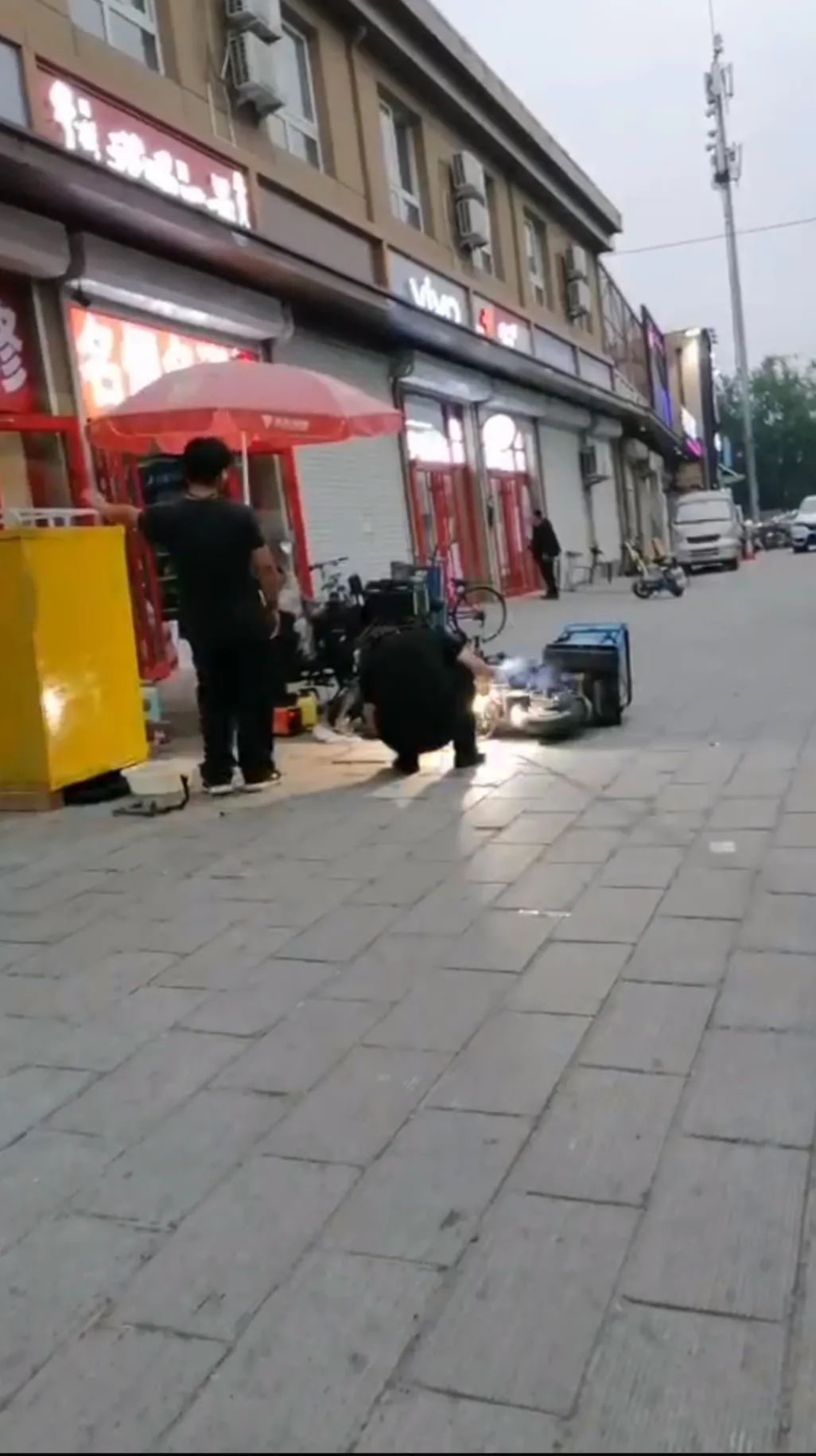 违规动火作业，北京丰台两男子被拘