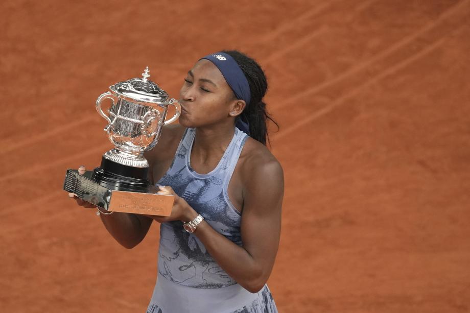 逆转击败萨巴伦卡 高夫职业生涯首夺法网女单冠军 逆转击败萨巴伦卡 高夫职业生涯首夺法网女单冠军