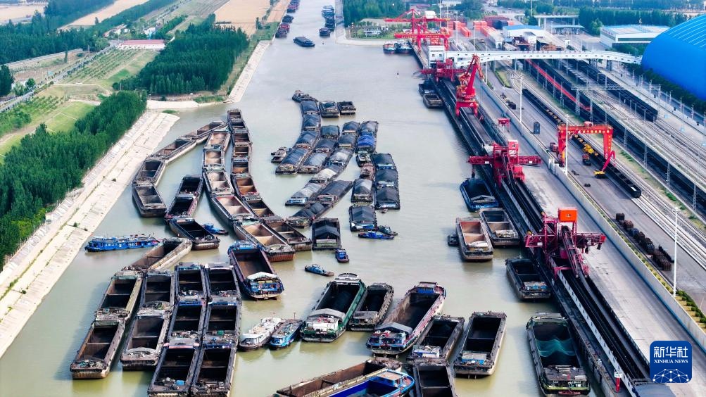 江北内河大港梁山港迎峰度夏煤炭保供忙