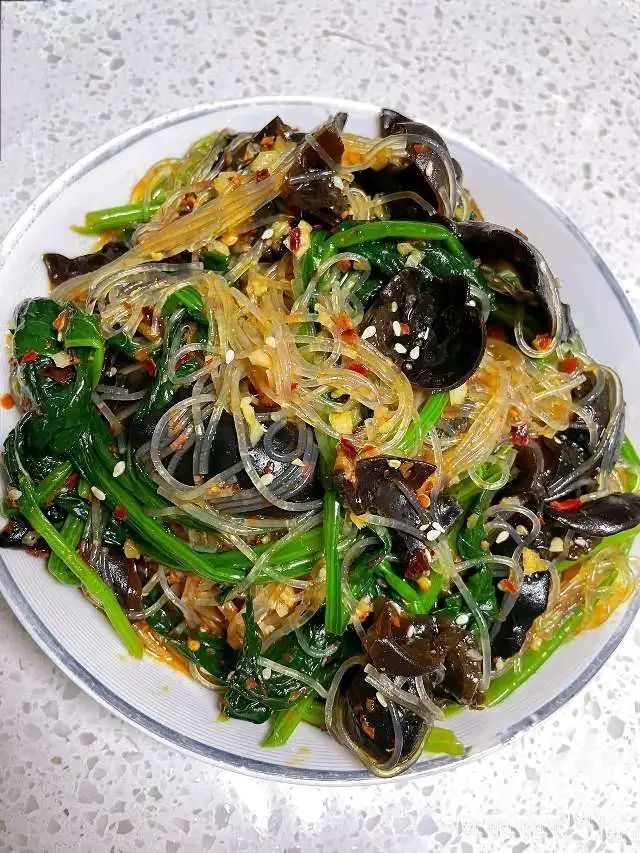 在河南，为啥先上桌的是“八道凉菜”？