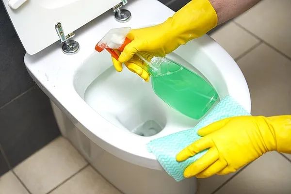 上海一阿姨做家务后突然中毒!罪魁祸首几乎家家都有,医生紧急提醒 上海一阿姨做家务后突然中毒!罪魁祸首几乎家家都有,医生紧急提醒