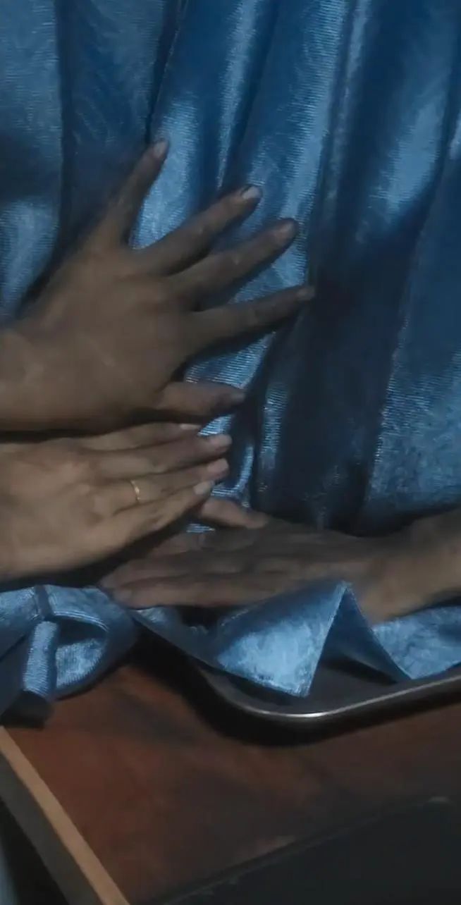 火车经山西一隧道时吸入煤灰乘客变“煤蛋蛋”,铁路部门:将加强粉尘整治 火车经山西一隧道时吸入煤灰乘客变“煤蛋蛋”,铁路部门:将加强粉尘整治