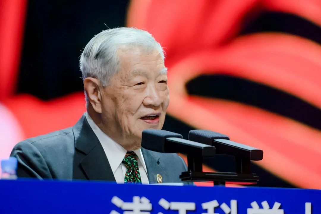 “华人神探”李昌钰，有新身份