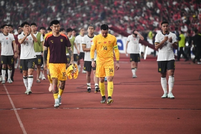 彻底无缘2026世界杯后,国足包下整座酒店60多个房间,备战最后一场 彻底无缘2026世界杯后,国足包下整座酒店60多个房间,备战最后一场