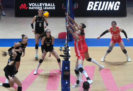 五局大战!中国女排2比3惜败土耳其女排 五局大战!中国女排2比3惜败土耳其女排