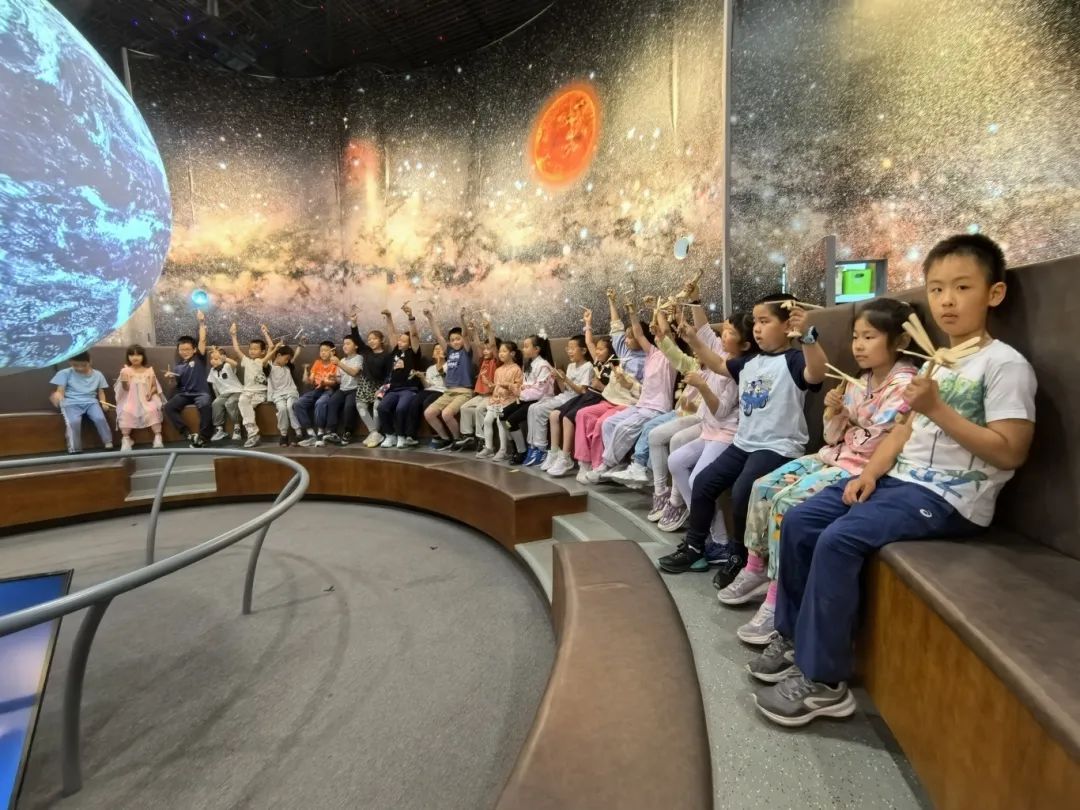 资讯动态 | 玩具连中泰,在小球大世界里碰撞智趣火花 资讯动态 | 玩具连中泰,在小球大世界里碰撞智趣火花