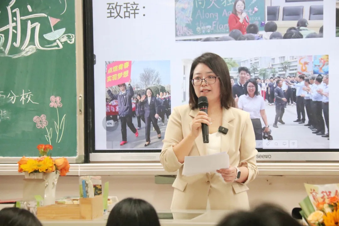 高考结束!考场外沸腾了!这些场面令人动容…… 高考结束!考场外沸腾了!这些场面令人动容……